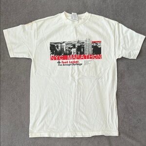 NYC Marathon 2005 Vintage Foot Locker White T-shirt Size Medium